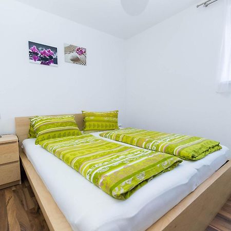 Moderne Souterrainwohnung Crikvenica Exterior foto