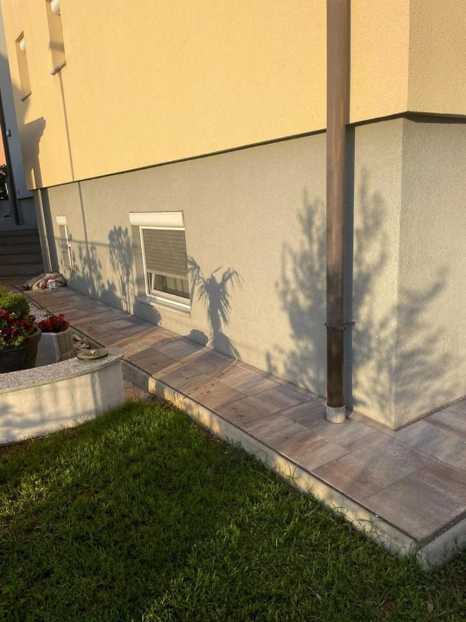 Moderne Souterrainwohnung Crikvenica Exterior foto