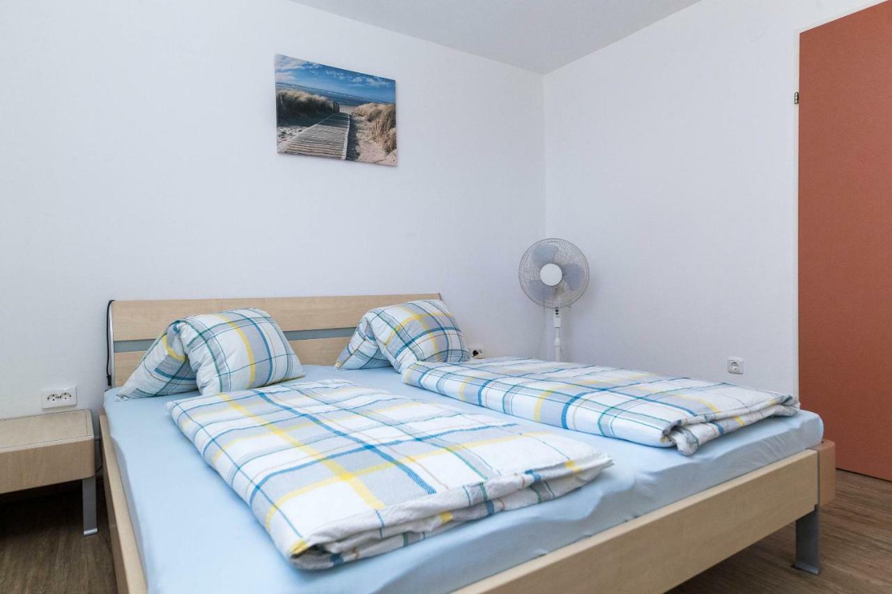Moderne Souterrainwohnung Crikvenica Exterior foto